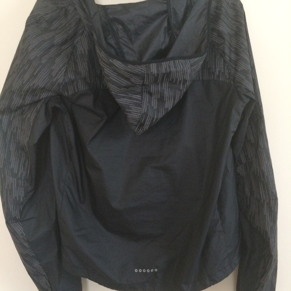 Black Nike Jacket - Picture 2 of 2